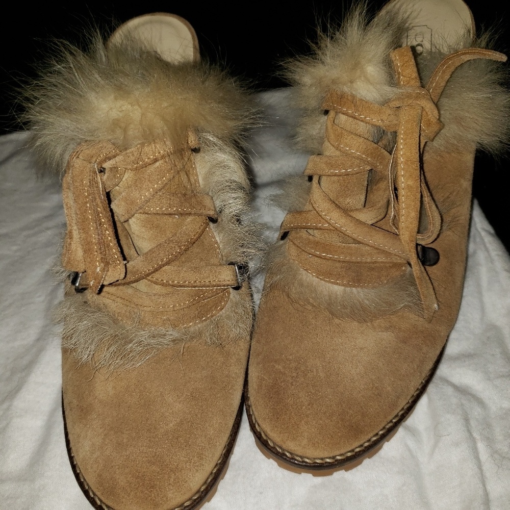 Size 8.5 b authentic Coach heels